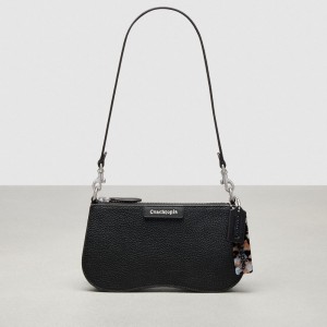 Black Coach Wavy Baguette Bag In Pebbled Coachtopia Leather | COH864944
