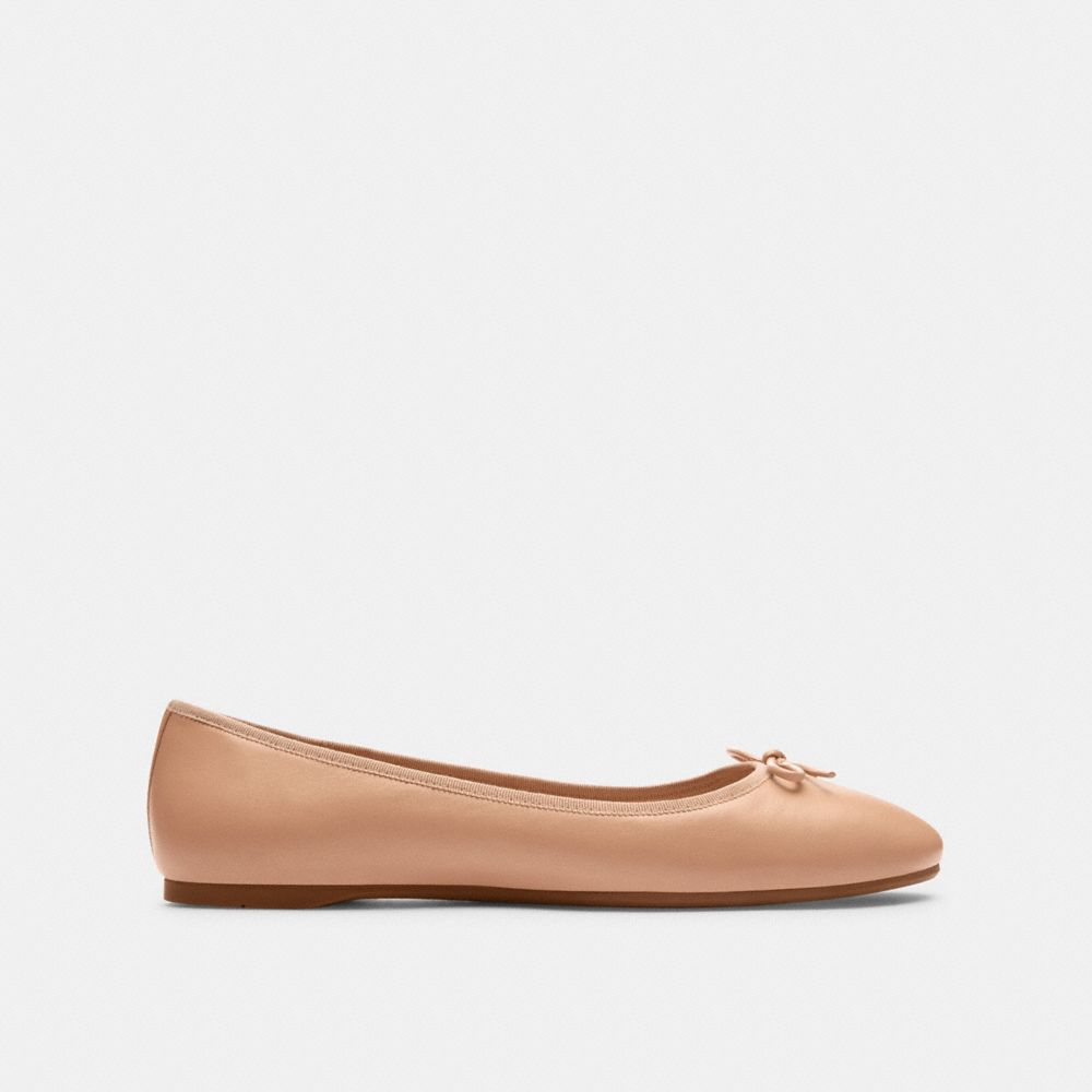 Beechwood Coach Abigail Flat | COH865777