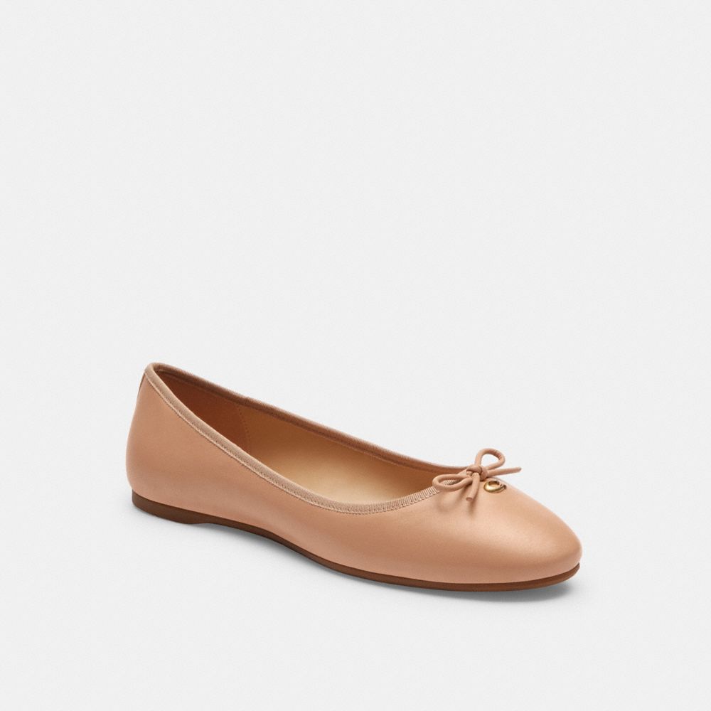 Beechwood Coach Abigail Flat | COH865777