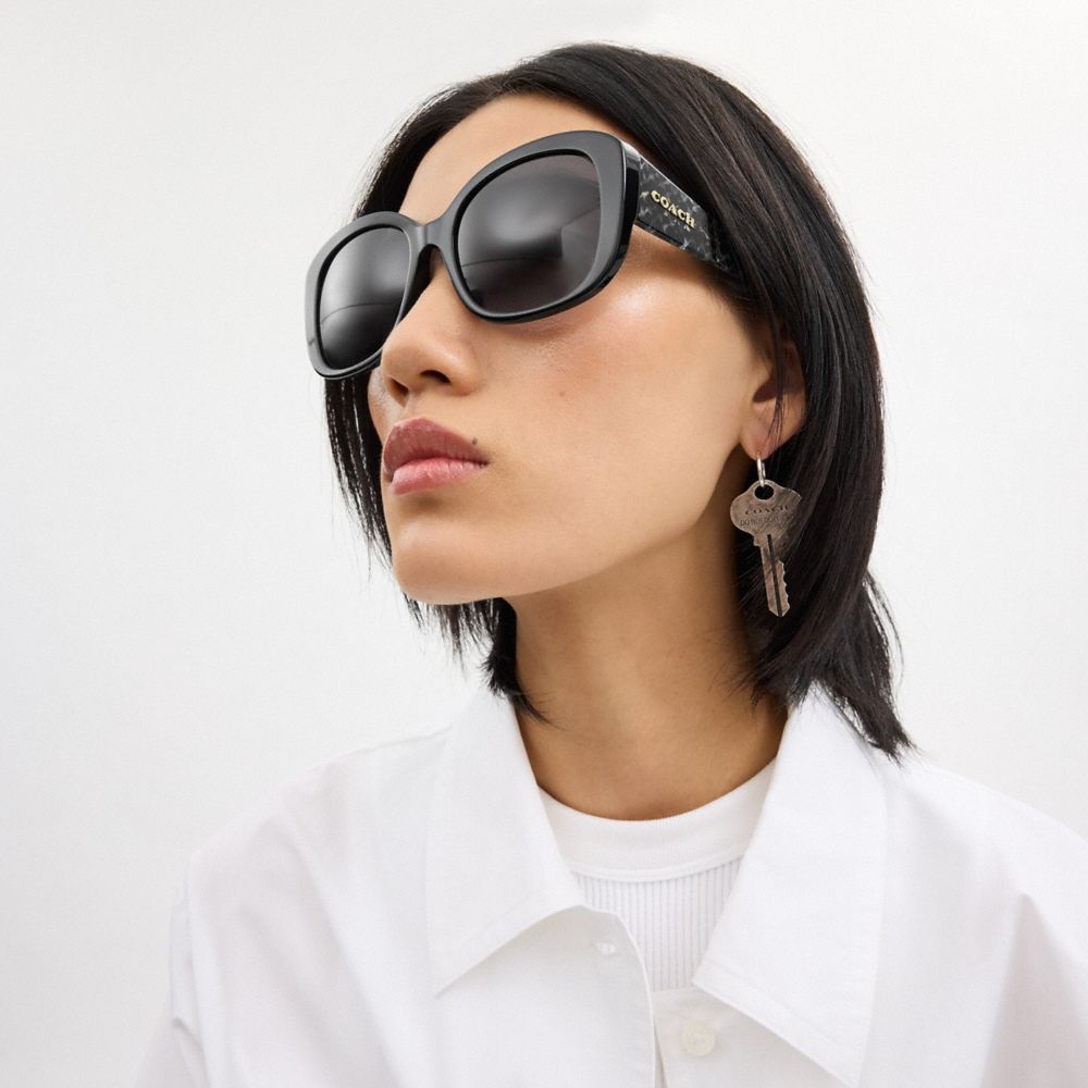 Black /Black Signature Coach Signature Oversized Square Sunglasses | COH866350