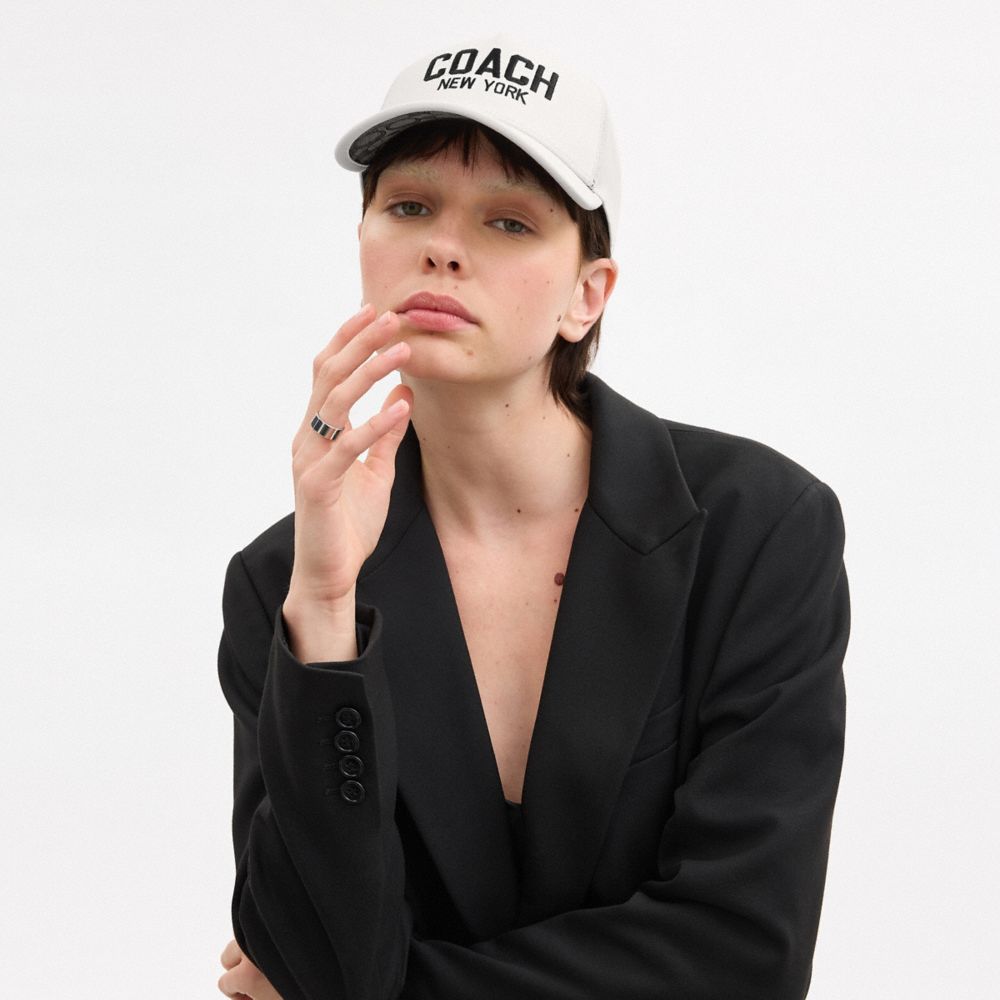 Chalk Coach Trucker Hat | COH866413