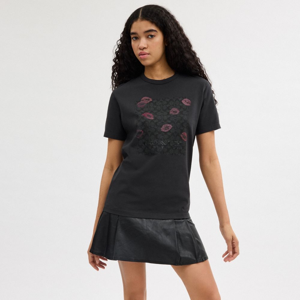 Charcoal Multi Coach Signature Square Kiss Print T Shirt In Organic Cotton | COH865985