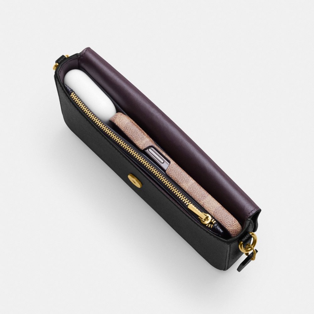 Crossgrain Leather/Brass/Black Coach Wyn Crossbody Bag | COH865504