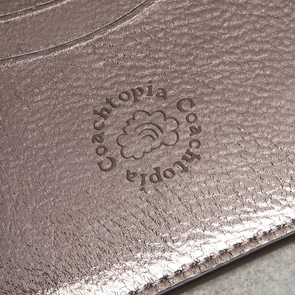 Gunmetal Metallic Coach Wavy Card Case In Metallic Coachtopia Leather | COH865564