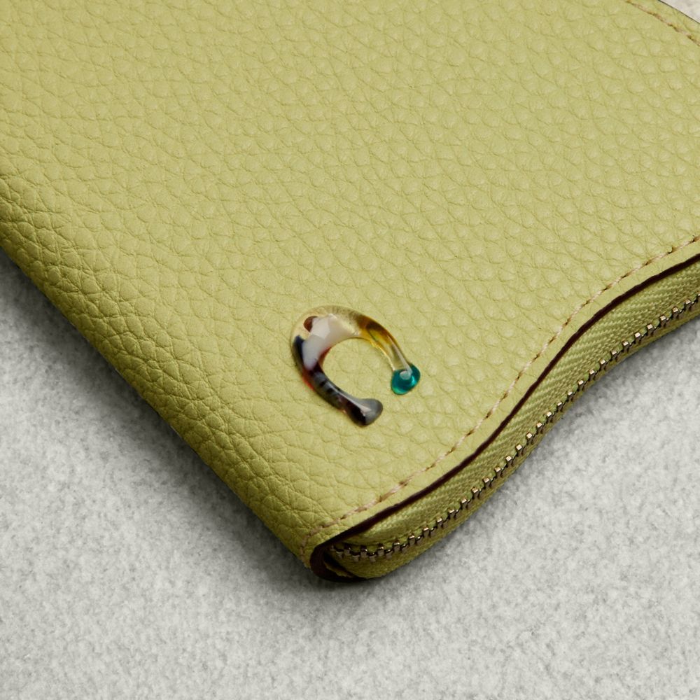 Pale Lime Coach Wavy Zip Around Wallet In Coachtopia Leather | COH865531