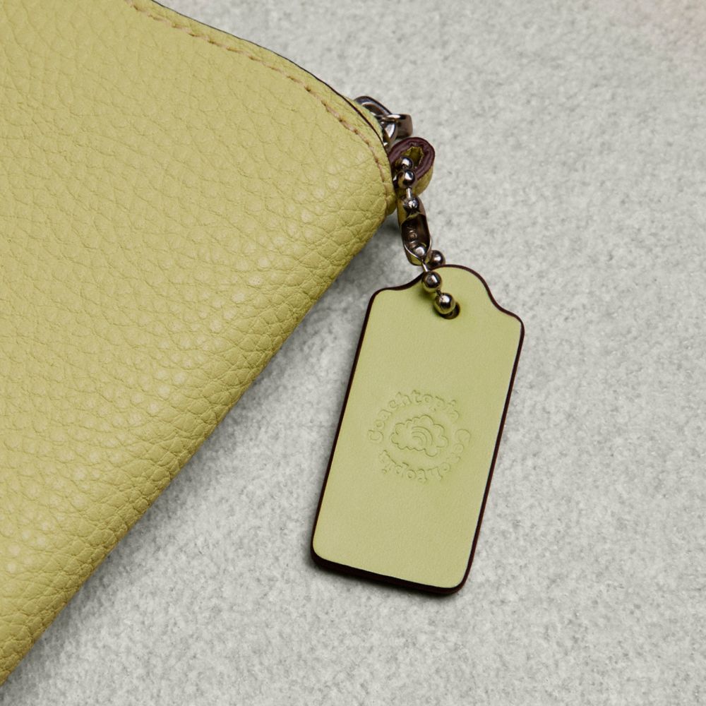Pale Lime Coach Wavy Zip Around Wallet In Coachtopia Leather | COH865531