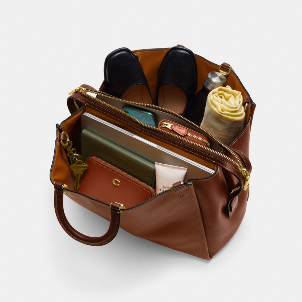 Pebble Leather/Brass/1941 Saddle Multi Coach Rogue Bag 39 In Colorblock | COH864995