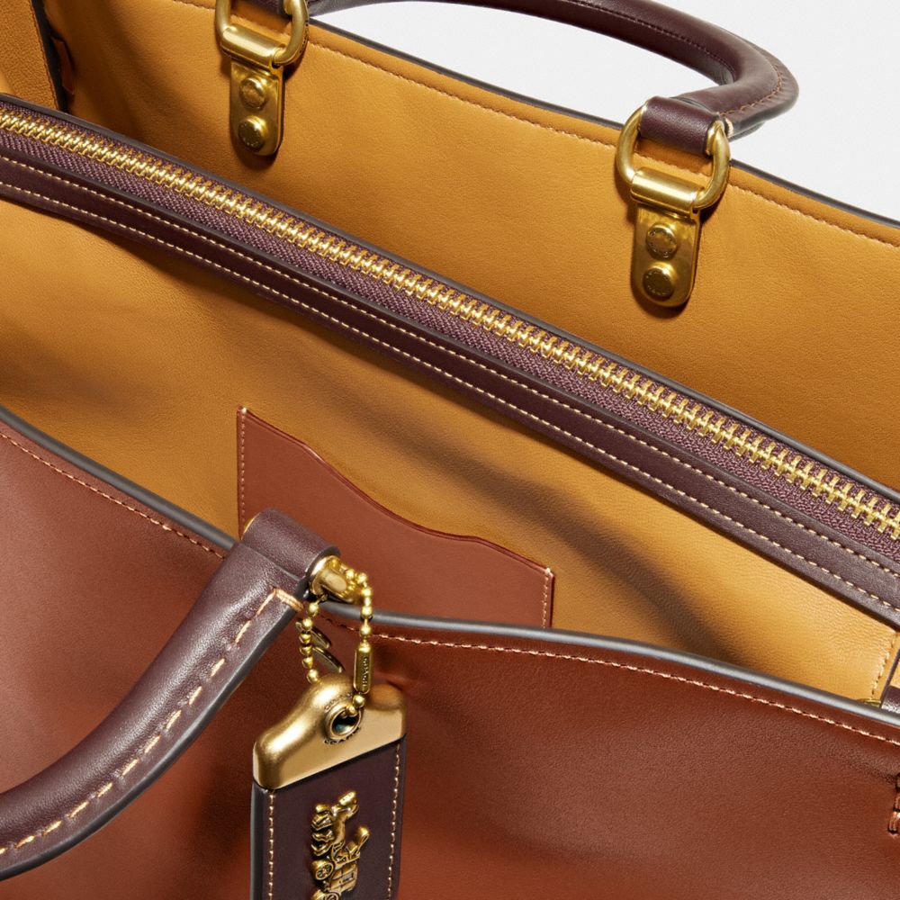 Pebble Leather/Brass/1941 Saddle Multi Coach Rogue Bag 39 In Colorblock | COH864995