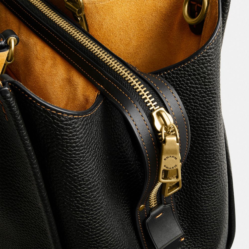 Pebble Leather/Brass/Black Coach Rogue Bag 39 In Regenerative Leather | COH865405