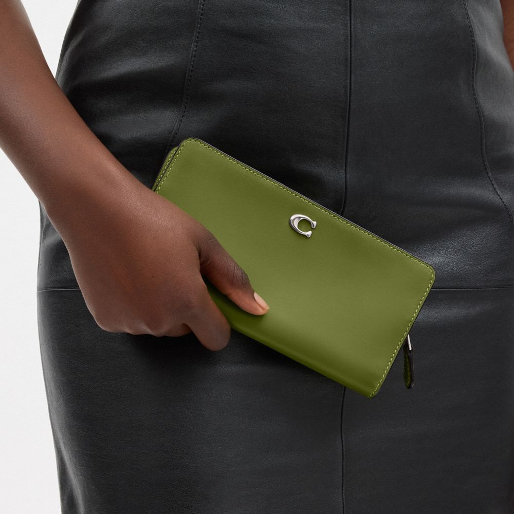 Refined Calf Leather/Silver/Dark Lime Coach Skinny Wallet | COH865485