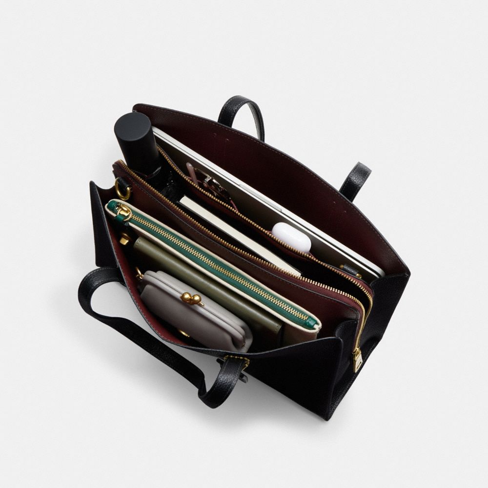 Refined Pebble Leather/Brass/Chalk Coach Carter Carryall Bag | COH865028
