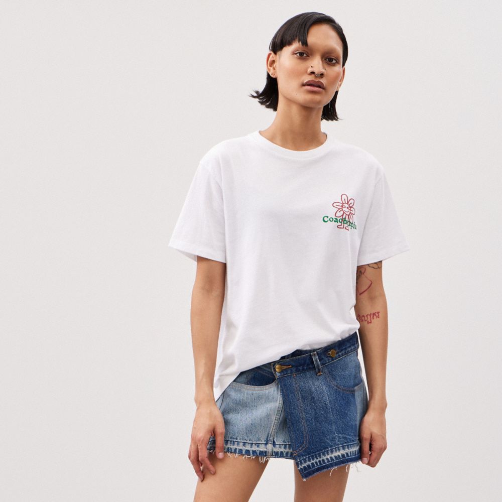 White Coach Relaxed T Shirt In 97% Recycled Cotton: Flower Watcher | COH866913